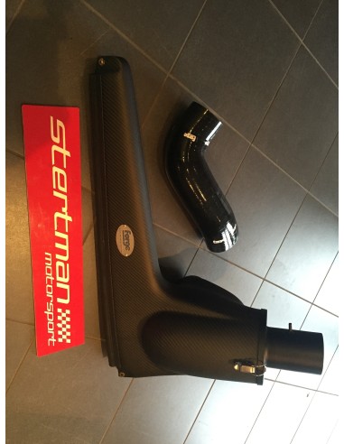 VW Golf 2,0TFSi R mk7 Forge Motorsport Kolfiber insugskit med svart silicon slang