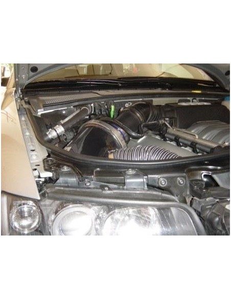 Audi S4 4,2 V8 B6 GruppeM Kolfiber insugskit