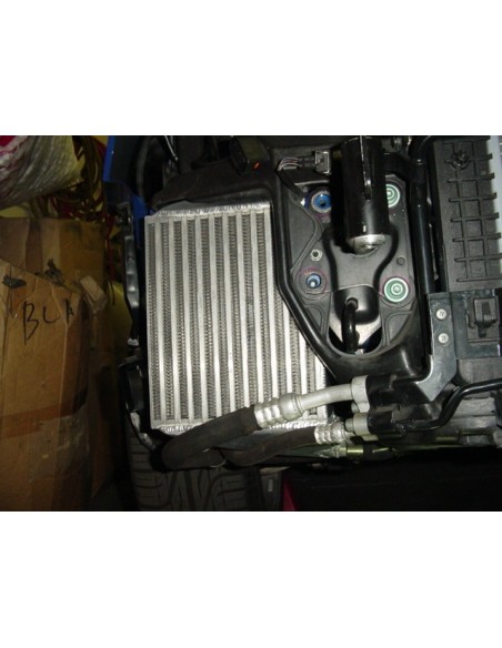 Audi A6 2,7T B5 Evolution Racewerks dubbla sido intercoolers på original plats med kolfiberstyrning