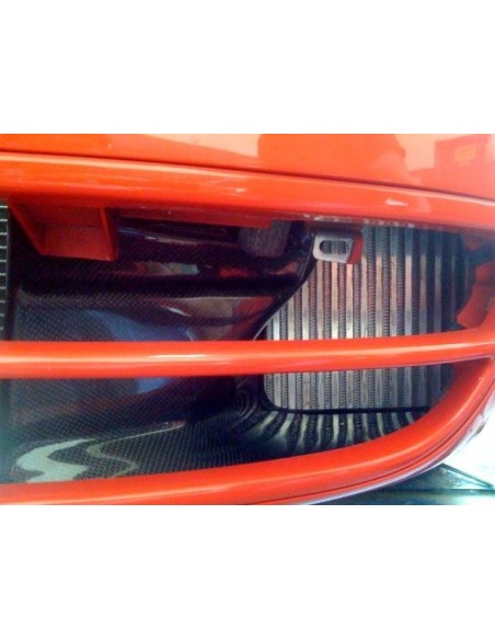 Audi A6 2,7T B5 Evolution Racewerks dubbla sido intercoolers på original plats med kolfiberstyrning