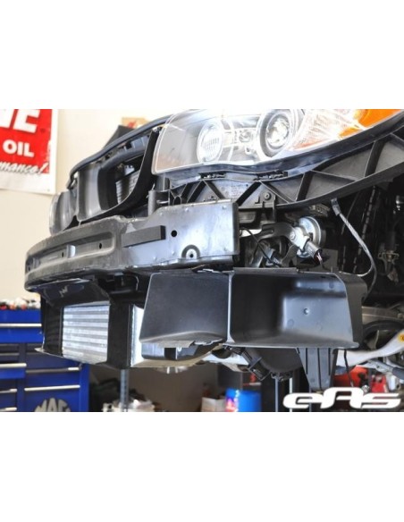 BMW 335i 3,0T N54 E9x Evolution Racewerks Competition Intercooler kit med luftstyrning