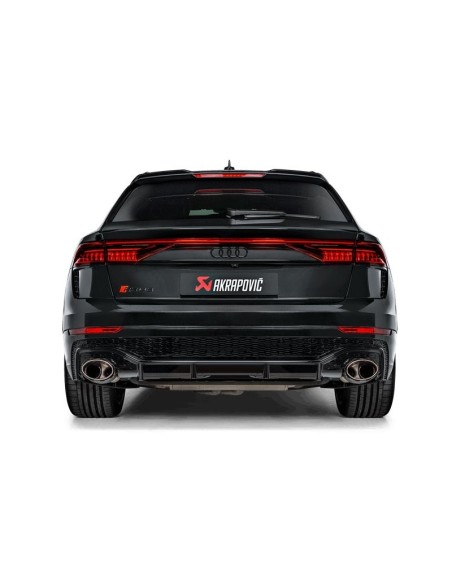 Audi RSQ8 4,0TFSi V8 4M Akrapovic Evolution System (från mitt under bilen) i Titan med kolfiber utblås