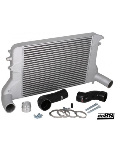 VAG 2,0TFSi MK5 / MK6 DO88 Intercooler kit med svarta slangar