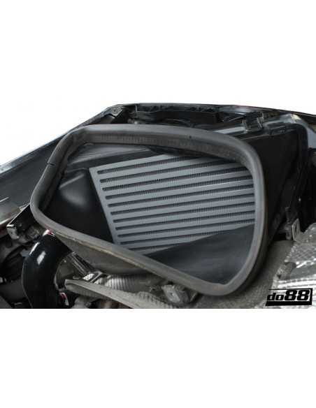 Porsche 997.1 Turbo DO88 Intercooler kit med svarta slangar