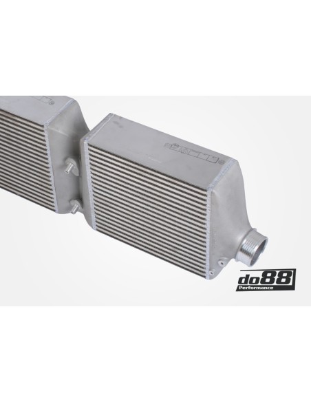 Porsche 992 3,0T GTS DO88 Intercooler kit med svarta slangar (för SportDesign / GTS Package stötfångare)