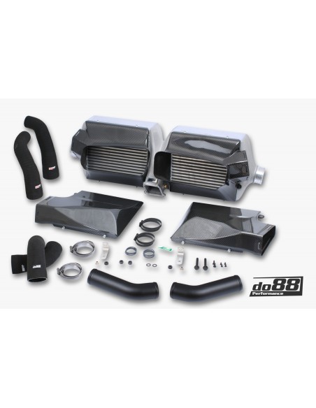 Porsche 992 3,0T Carrera DO88 Intercooler kit Big Pack med svarta slangar och tryckrör (för standard bak stötfångare)