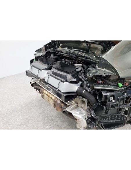 Porsche 992 3,0T GTS DO88 Intercooler kit Big Pack med svarta slangar och tryckrör (för SportDesign / GTS Package stötfångare)