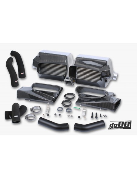 Porsche 992 3,0T GTS DO88 Intercooler kit Big Pack med svarta slangar och tryckrör (för SportDesign / GTS Package stötfångare)