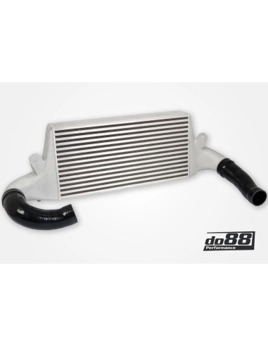 Audi RS3 2,5TFSi 8V Facelift DO88 Intercooler Mera med svarta slangar och tryckrör