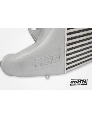 Audi RS3 2,5TFSi 8V Facelift DO88 Intercooler Mera med svarta slangar och tryckrör