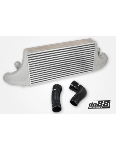 Audi RS3 2,5TFSi 8V Facelift DO88 Intercooler Mera med svarta slangar och tryckrör