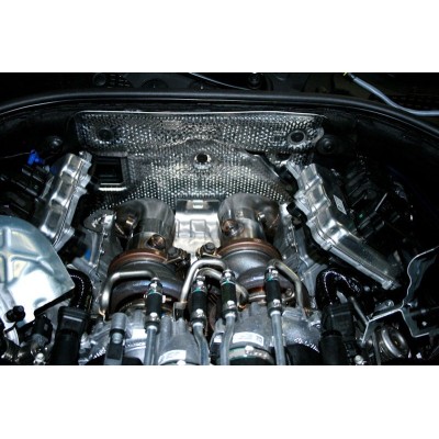 BMW M5 F10 S63 Evolution Racewerks downpipes utan katalysatorer